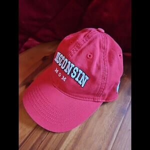 University Of Wisconsin Hat Mom Cap Badgers Red Embroidered Cotton Strap New